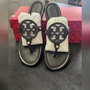 💯% Authentic Tory Burch Black Sandals Size 8.